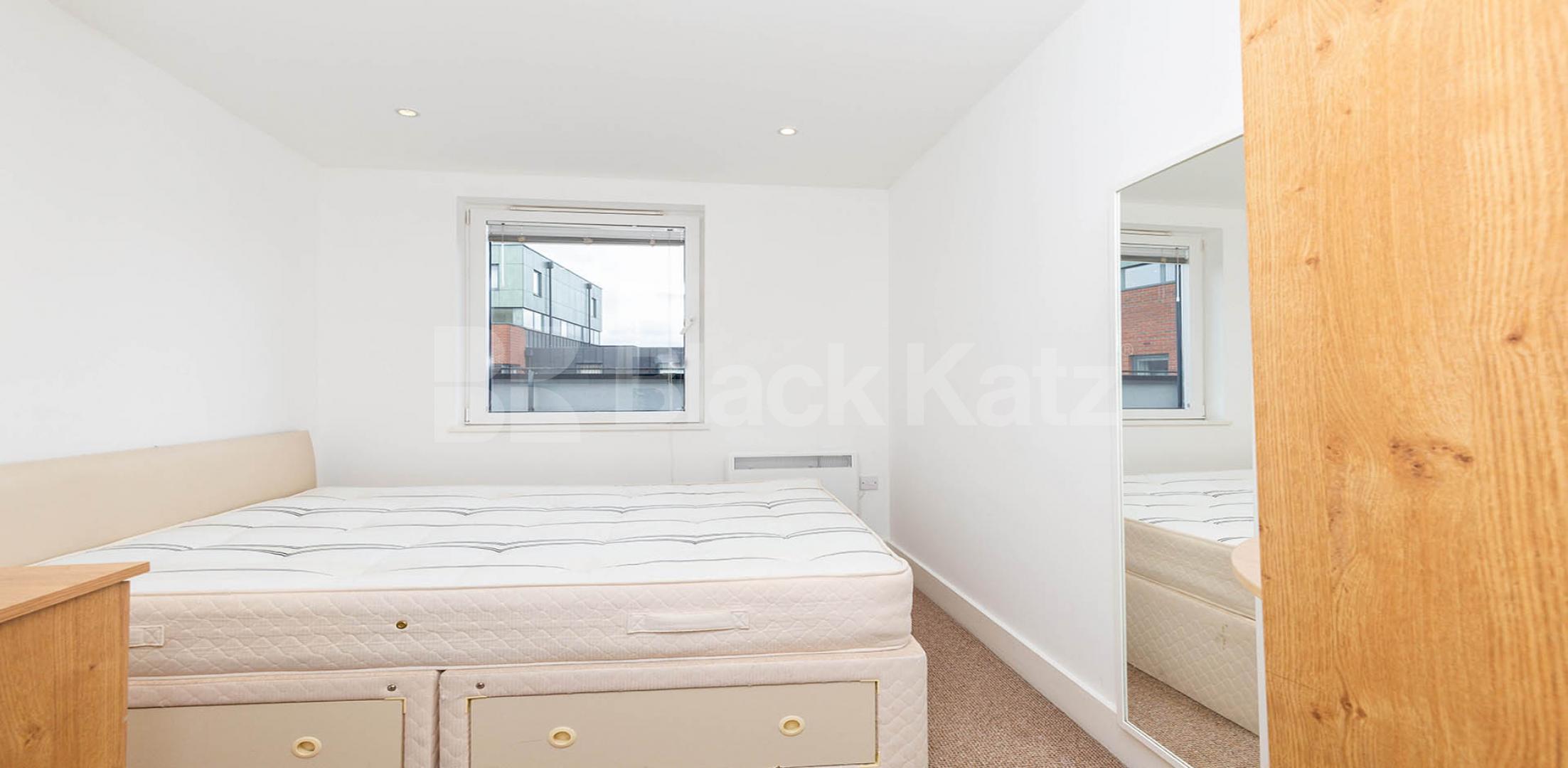 			3 Bedroom, 2 bath, 1 reception Flat			 Tiltman Place, Holloway